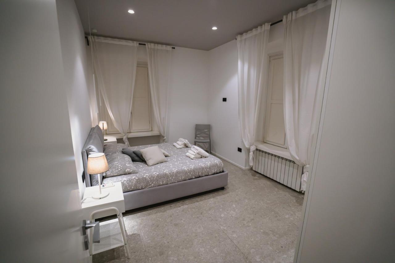 De Luca 6 Apartments サレルノ エクステリア 写真