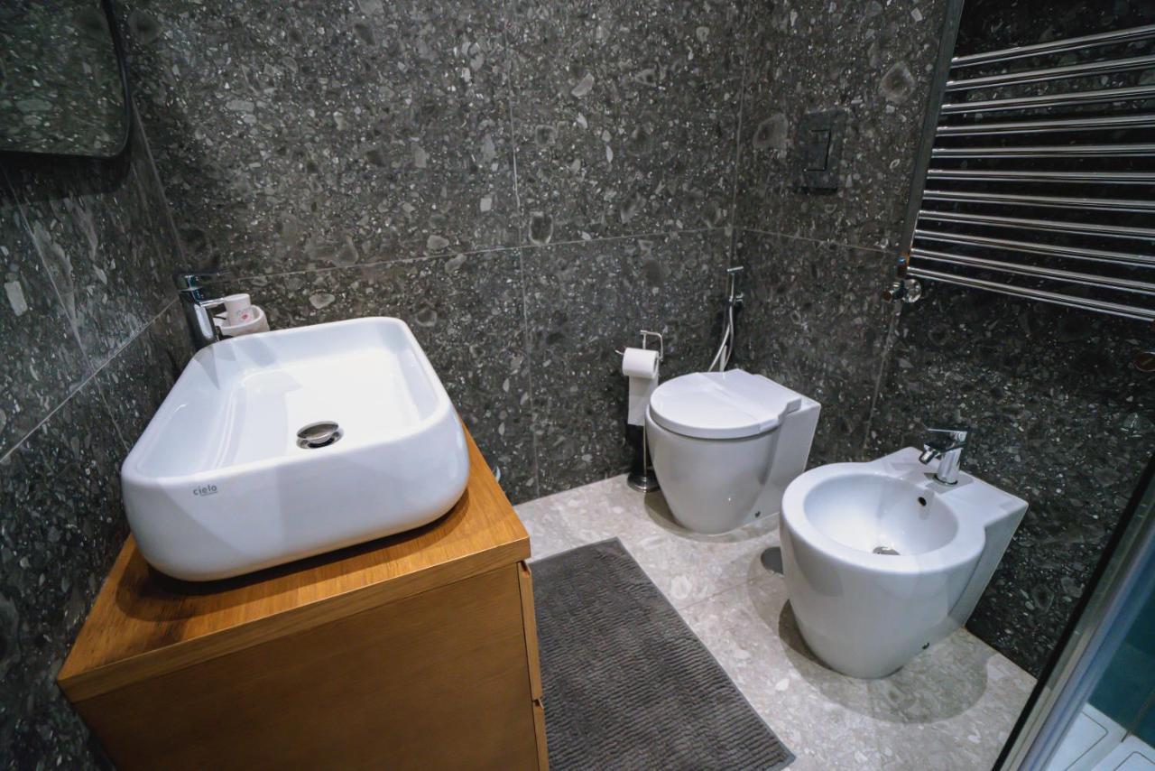 De Luca 6 Apartments サレルノ エクステリア 写真