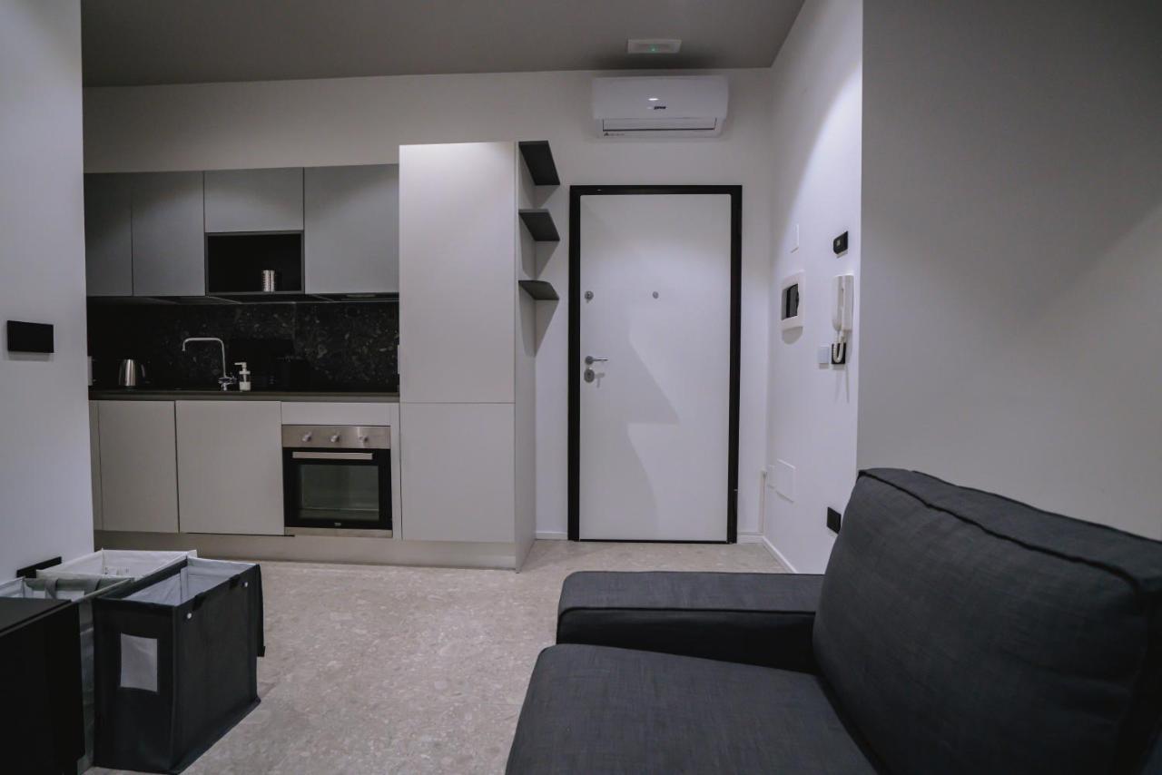 De Luca 6 Apartments サレルノ エクステリア 写真
