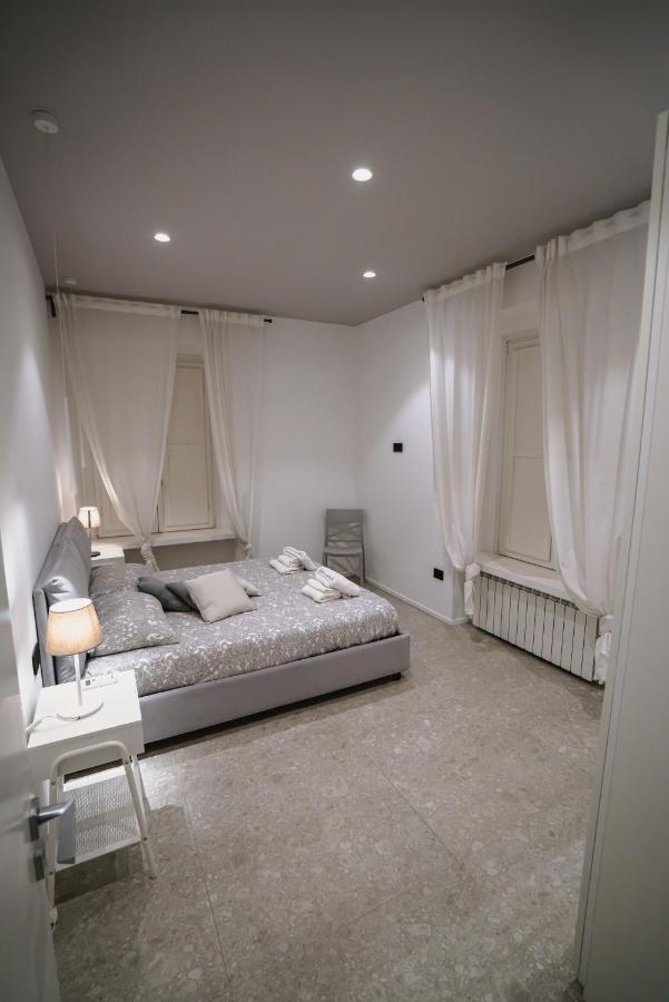 De Luca 6 Apartments サレルノ エクステリア 写真