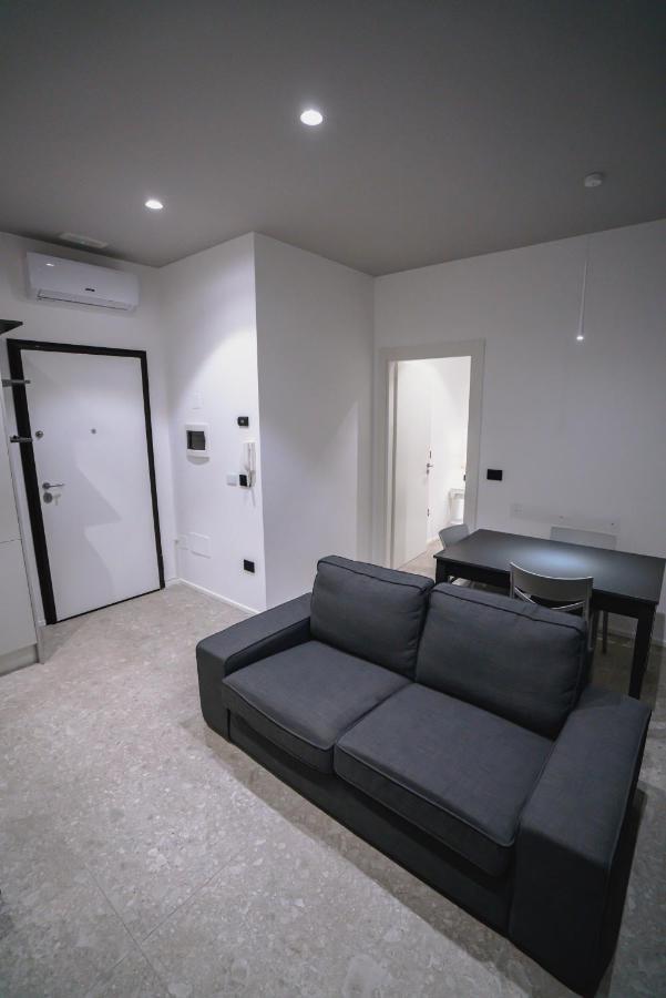 De Luca 6 Apartments サレルノ エクステリア 写真
